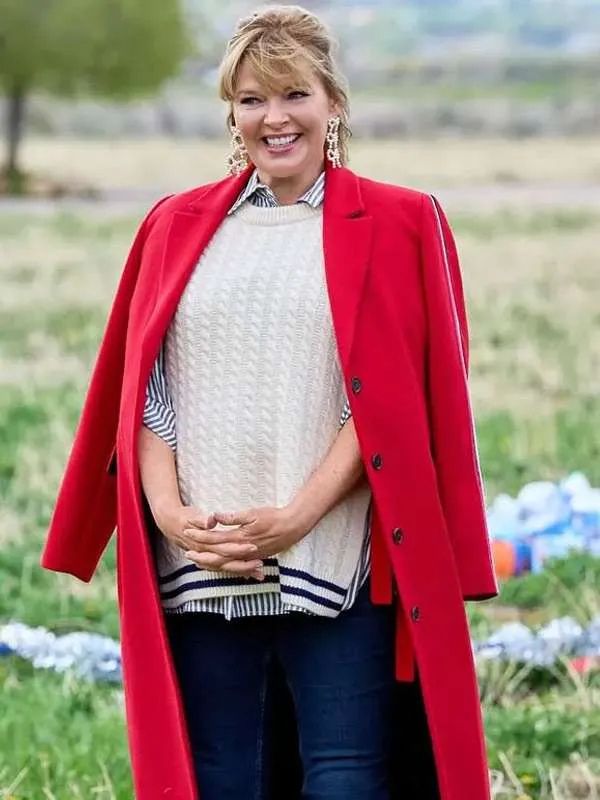Finding Mr. Christmas S02 Melissa Peterman Red Wool Coat 