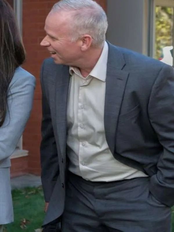 Gerry Dee DMV S01 Gray Blazer